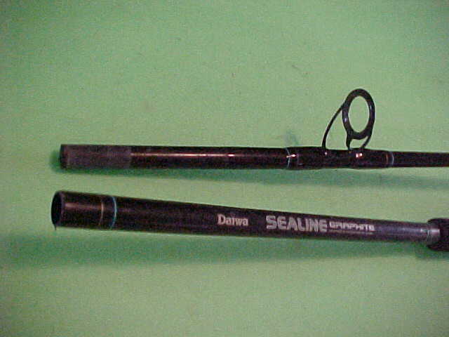 2 Piece Medium Heavy Spinning Rod Daiwa Sealine Surf 12' SLSA1202MHFS 
