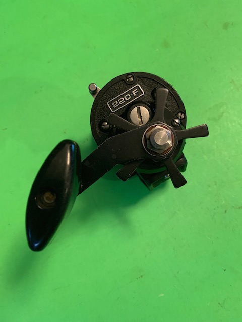 VINTAGE NEWELL 220-F BLACKIE CONVENTIONAL FISHING REEL - Berinson Tackle  Company