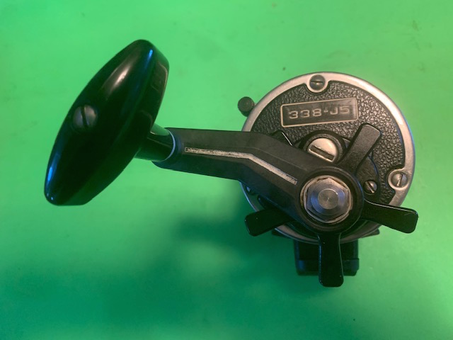 Vintage Carl NEWELL Conventional Fishing Reel Model 338-j5 for