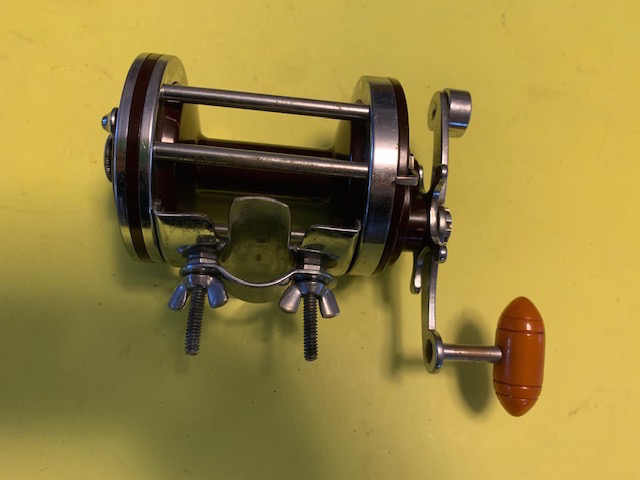 VINTAGE PENN SQUIDDER NO. 140 FISHING REEL IN GREAT CONDITION
