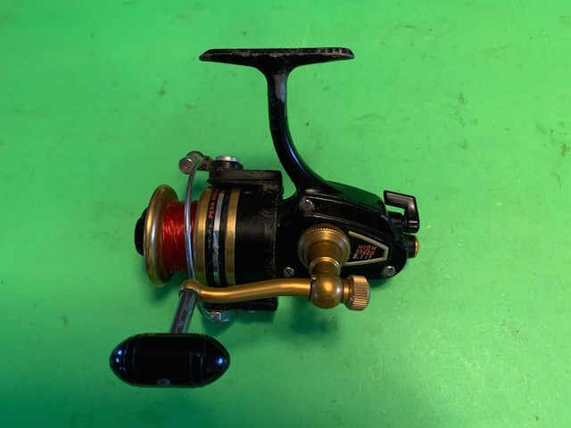 PENN 450SS SS SERIES SKIRTED SPOOL BLACK/GOLD SPINNING REEL - Berinson  Tackle Company