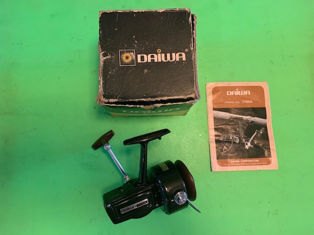 VINTAGE DAIWA MODEL 7700 SALTWATER SPINNING REEL WITH THE BOX