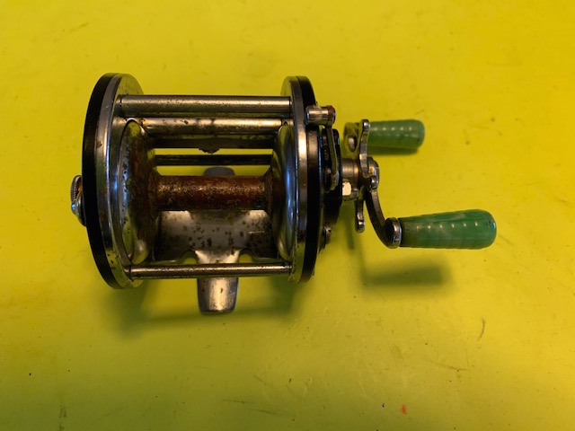 VINTAGE PENN PEER NO. 109 LEVELWIND FISHING REEL WITH NEW EXTRA