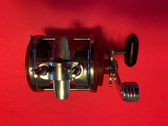 Penn Jigmaster 500S Conventional Fishing Reel Pre-owned Free Shipping