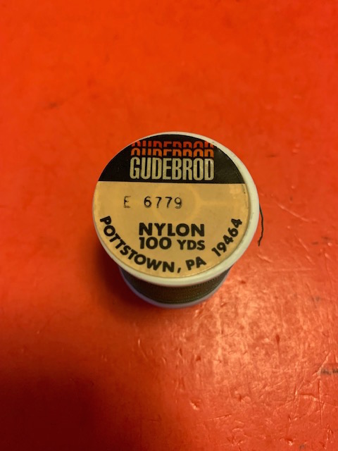GUDEBROD NYLON ROD WRAPPING THREAD COLOR NO. 6779 MEDIUM GREEN 100