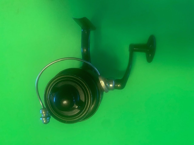 Vintage Fishmaster Spinning Reel Made in Japan, Arts & Collectibles, Sunshine Coast