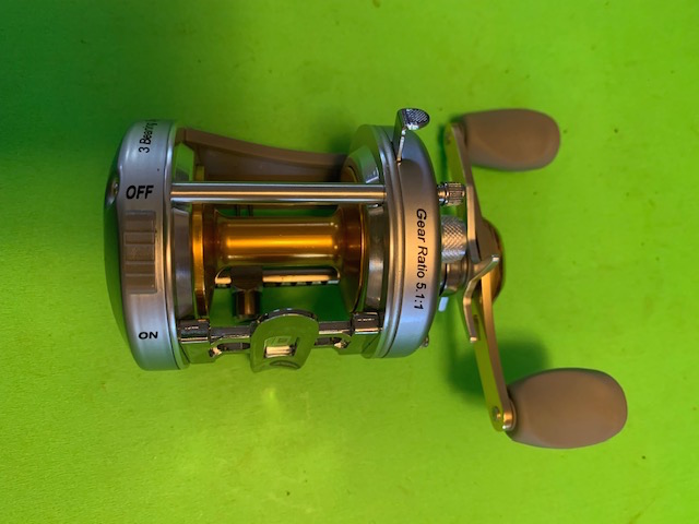 Pacifica P4300 Baitcasting Fishing Reel Used Excellent Condition