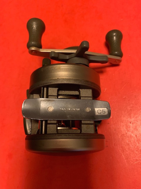 Best Quantum Iron Ir430cx Catfish Reel With Bait Clicker And New