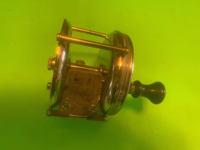 VINTAGE FOUR BROTHERS BEACON 300 YARD MODEL WITH RAISED PILLARS FISHING  REEL CIRCA 1930s - Berinson Tackle Company
