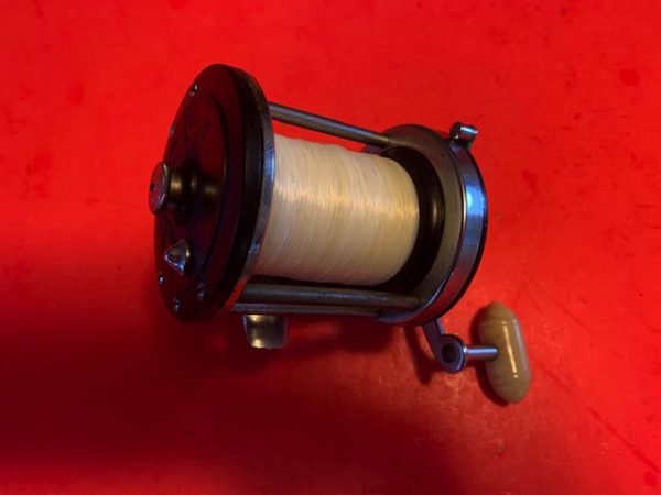 VINTAGE PENN SURFMASTER NO. 200 CONVENTIONAL FISHING REEL WITH STEEL GEARS  AND GUTS - Berinson Tackle Company