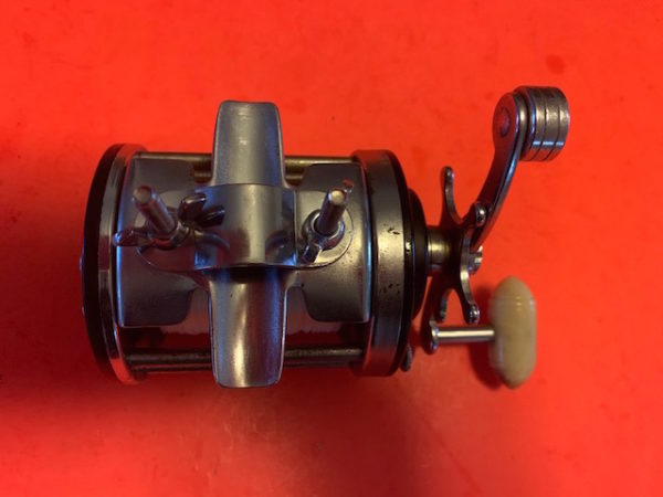 VINTAGE PENN SURFMASTER NO. 200 CONVENTIONAL FISHING REEL WITH