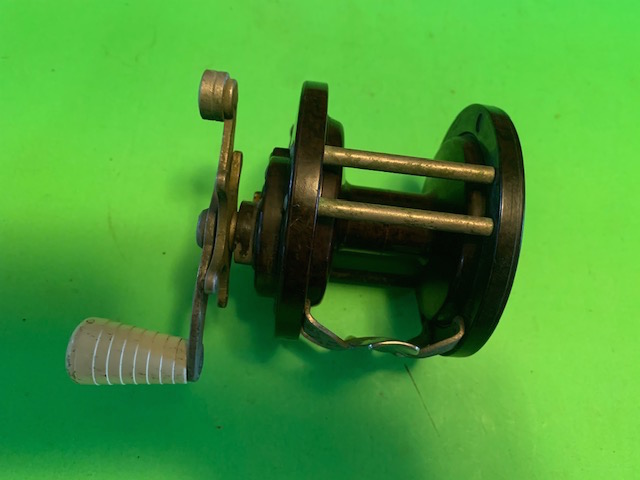 PAIR OF 2 VINTAGE PENN SEABOY NO. 85 CONVENTIONAL FISHING REELS CIRCA 1940S  - Berinson Tackle Company
