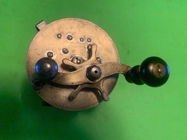 VINTAGE PFLUEGER CAPITOL NO. 1989 4/0 SIZE CONVENTIONAL FISHING REEL -  Berinson Tackle Company