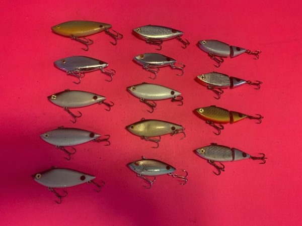 VINTAGE COTTON CORDELL SPOT LIPLESS CRANKBAIT FISHING LURES INCLUDING 14  LURES ALL TOGETHER - Berinson Tackle Company