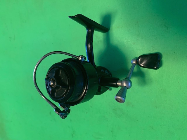VINTAGE GARCIA MITCHELL 308 SPINNING REEL WITH 2 EXTRA SPOOLS