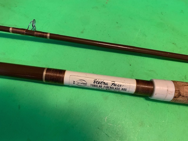 VINTAGE MONTAGUE 5 FOOT 6 INCH 20 TO 50 POUND RATED CONVENTIONAL FISHING  ROD - Berinson Tackle Company