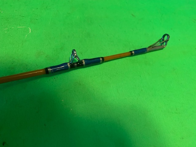 VINTAGE SABRE #530 9 FOOT 20 TO 50 POUND RATED JIG STICK FISHING