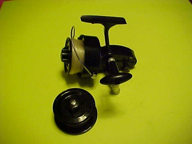 GARCIA MITCHELL 302 SALTWATER SPINNING REEL WITH EXTRA SPOOL, PRE-OWNED ...