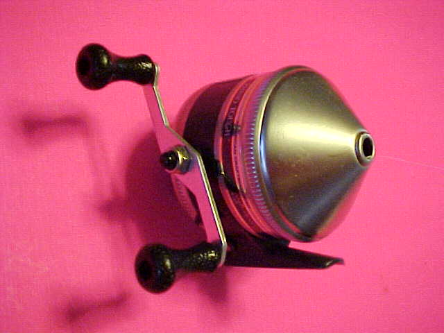 VINTAGE ZEBCO 33 RHINO TOUGH CLOSED FACE SPINNING REEL, PRE-OWNED