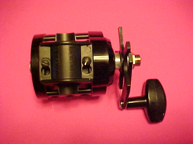 VINTAGE NEWELL 220-M FISHING REEL, NEW IN THE BOX WITH ALL THE ORIGINAL  PAPERWORK, COLLECTIBLE - Berinson Tackle Company