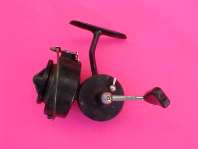 1 New Old Stock Garcia Mitchell 304 FISHING REEL Rotating Head 81126 NOS 