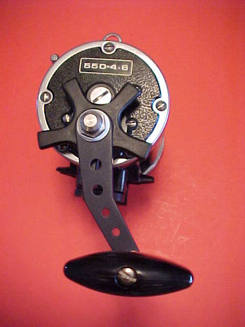 NEWELL 540-4.6 Graphite fishing reel Excellent Condition W/ Nice Line On  Reelの公認海外通販｜セカイモン