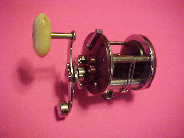 VINTAGE PENN PEERLESS MONOFIL 9MS LEVELWIND FISHING REEL WITH BLUE & WHITE  VINTAGE BOX, PRE-OWNED - Berinson Tackle Company