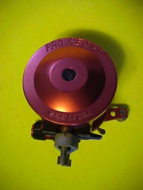 PRO GEAR 440 CONVENTIONAL FISHING REEL - RARE RED, PRE-OWNED - Berinson  Tackle Company